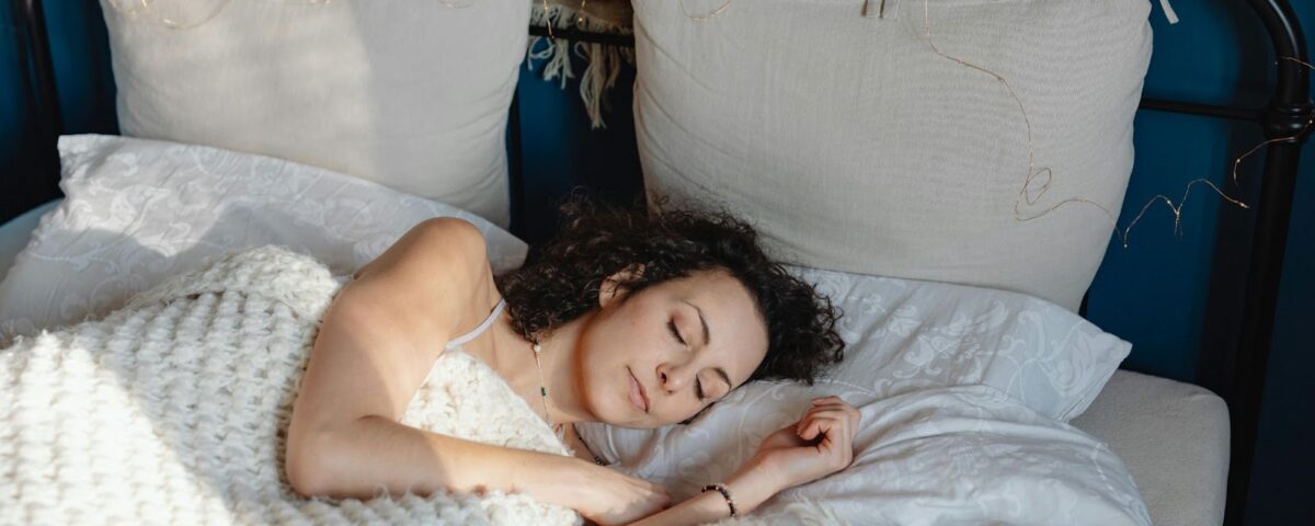 How to increase REM sleep naturally